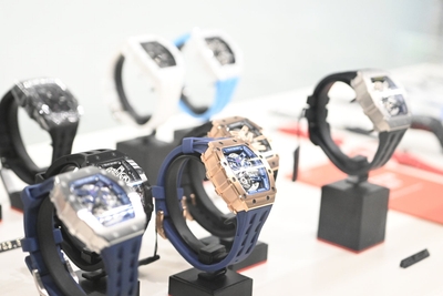 jWMxqxU0TPA21h7EdvNK.jpeg?w=940&h=940