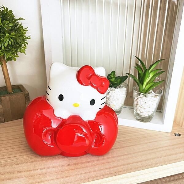 かわいくてつい貯めたくなる！インテリアとしても優秀なハローキティの