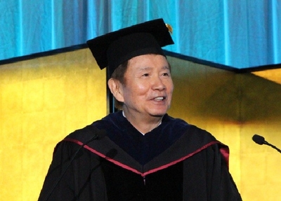 学園設置大学の通信教育課程の総称「アジアオンライン大学」の森田健作学長もオープニングセレモニーで歓迎の言葉を述べました