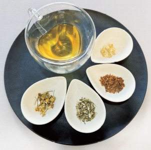 風邪をひきそうなときにおすすめの薬膳茶（ジンジャー、シナモン、エキナセア、カモミール）