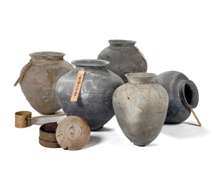 酒造りのイメージ(須恵器甕は造酒司出土ではありません)