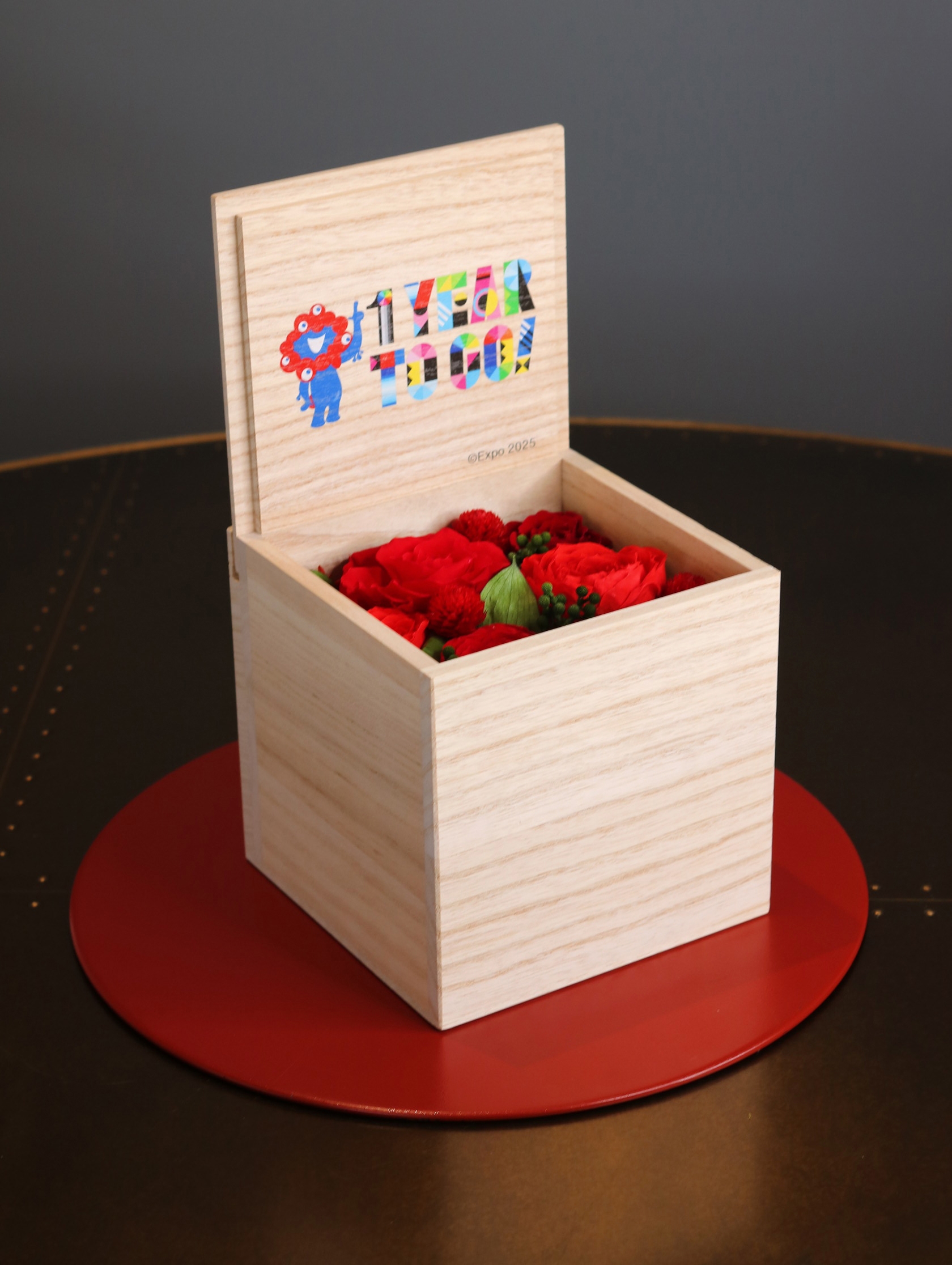 「1 Year To Go」限定商品プリザーブドフラワーBOX(©Expo 2025)