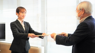 jmLpZGMddAoXBZ4YjuMi.jpg?w=940&h=940