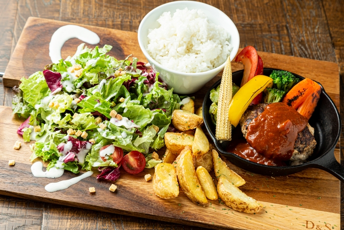 商品「チーズIN肉汁ハンバーグ」