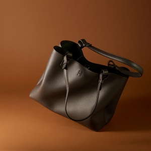 トートバッグ L　\104,500（税込）