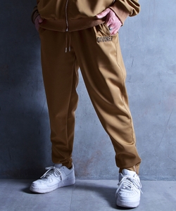 jybK1QzP9JfGTDkZwBb2.jpg?w=940&h=940