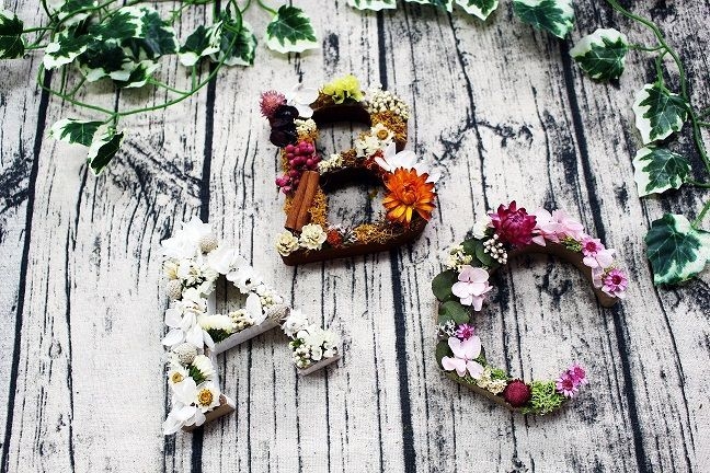 mini様確認用 ♡  イニシャルフラワー Tida Flowerの、ドライフラワーletter。小さめ花束・ミニミニ花束