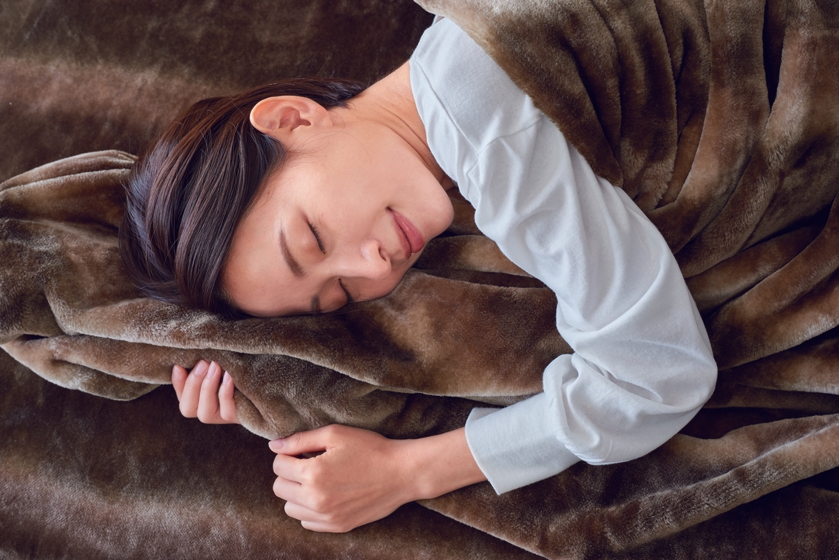 カルドニード 毛布 140cm x 200cm カルドニード ノッテ3 掛け毛布 シングル (140×200cm) 毛布 防寒