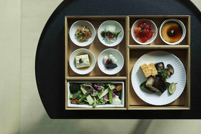 kADY2zZvReRLLnkt4H7Q.jpg?w=940&h=940