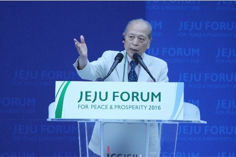 世界80か国、5000人の前で講演(済州・アジア平和フォーラムにて 2016年5月)