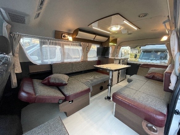 プラスMR キャンピングカーランド名古屋1周年車内装(オプション装着車)