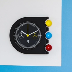 アシンメトリーが生む彫刻的美学 - フランス・LIPの名作 《MACH 2000》がウォールクロックに