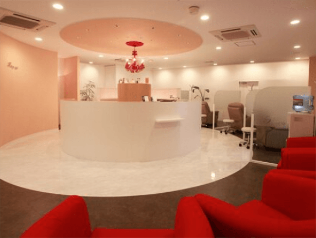 上福岡駅すぐ『アイラッシュ&ネイル フェアリーアイ』はマツエク・ネイル・脱毛ができるトータルビューティーサロン!駅近ドットコムで情報を公開中