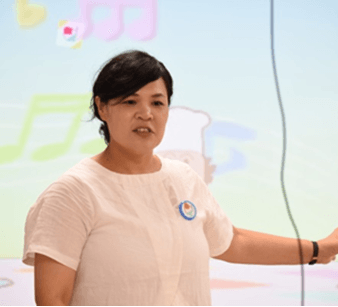 消しゴム版画イラストレーター とみこはん