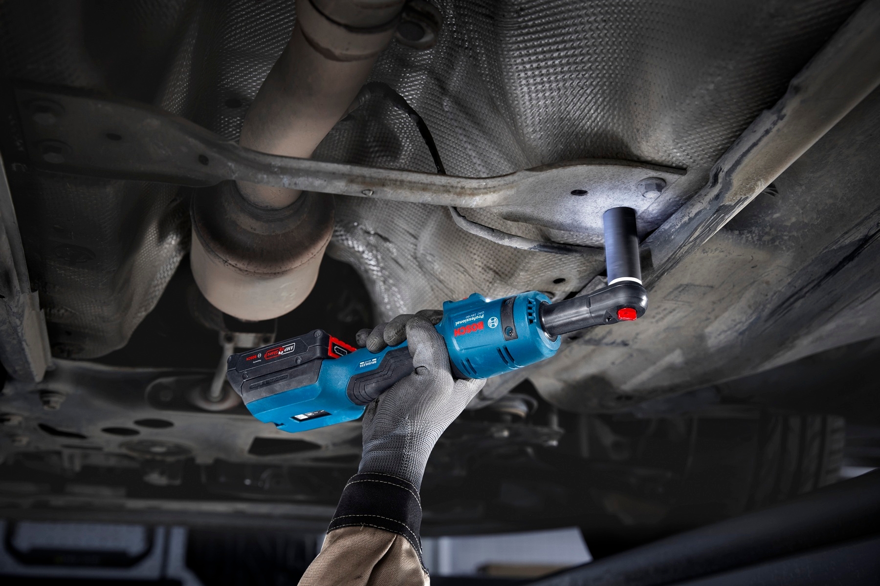 使用シーン(自動車整備(1))