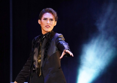 「トップスター翼和希 REVUE SHOW！」写真提供：ＯＳＫ日本歌劇団