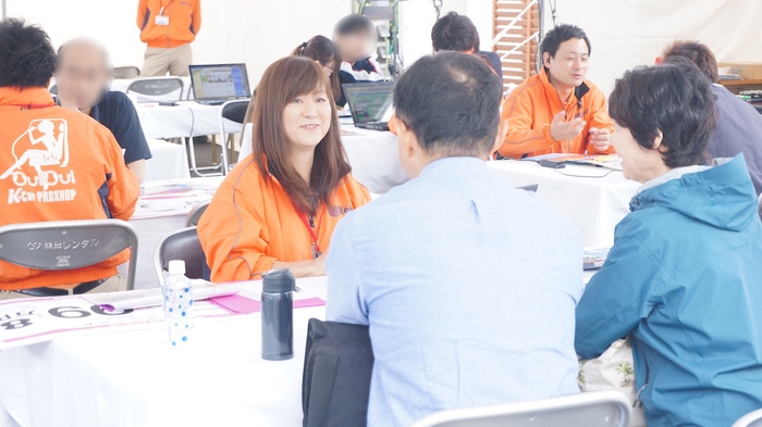 お車のことなら私どもに任せください!あなたにぴったりな一台を一緒にお探しします!(2)