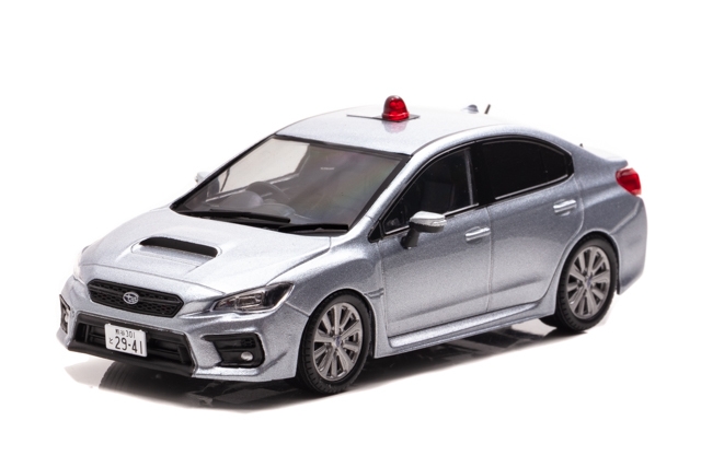 1/43 スバル WRX S4 2.0GT Eye Sight (VAG) 2019 埼玉県警察高速道路交通警察隊車両 (覆面 銀):左前