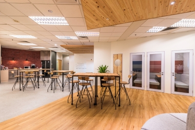 kZQmKHk9lGDp7YxFqn8V.jpg?w=940&h=940