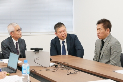 km9EOssU8hxlI5RzlwwY.jpg?w=940&h=940