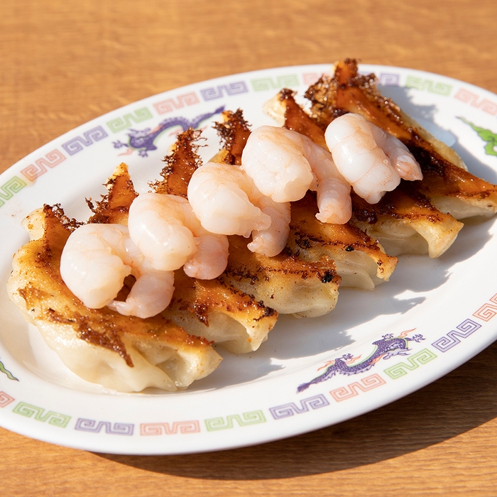 海老餃子(海老を包んでます)