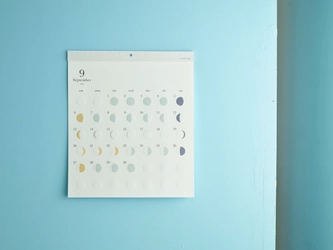 累計1万部達成！“月の満ち欠け”をモチーフにしたカレンダー、2020年も販売開始