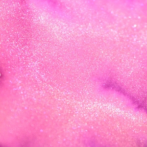 岩下の新生姜のすっきりとしたみずみずしさをホワイトラメのきらめきで表現