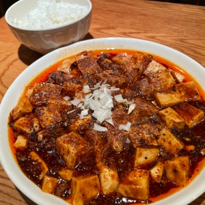 kw7Qm3JLjZjEA68bkGrH.jpeg?w=940&h=940