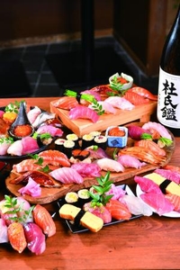 kw7pztUIFyMpawDuNuYp.jpg?w=940&h=940