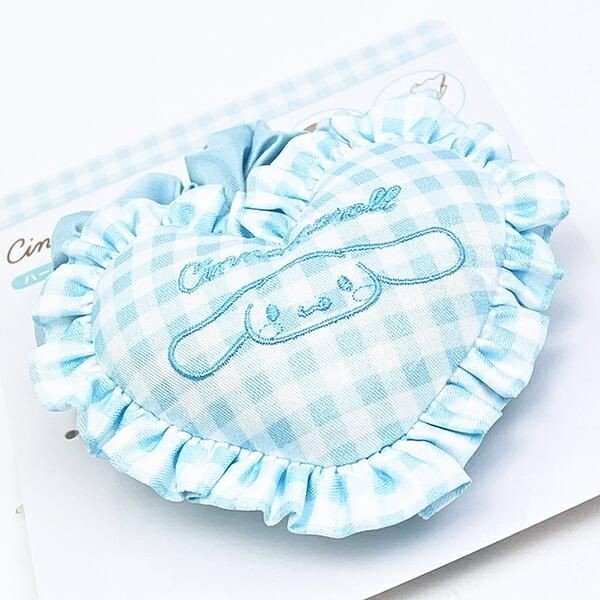 サンリオのハート型シュシュ