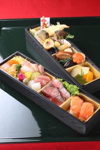 「銀朱」（34×9.6㎝×2段）5,400円