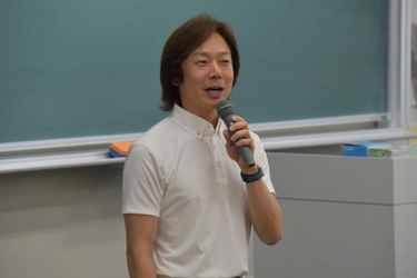 【名城大学】「体操のお兄さん」佐藤弘道・薬学部特任教授が今年度初めての講義