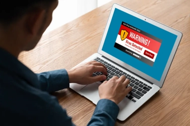 サポート詐欺（ポップアップ詐欺）に注意！電話してしまった場合の対処法と防止策