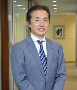 l0tsJ5W74mGV52yWcLxc.jpeg?w=940&h=940