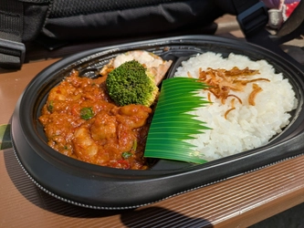 神田の弁当激戦区に新登場！アジアンから和風まで楽しめる「あじうま弁当」オープン