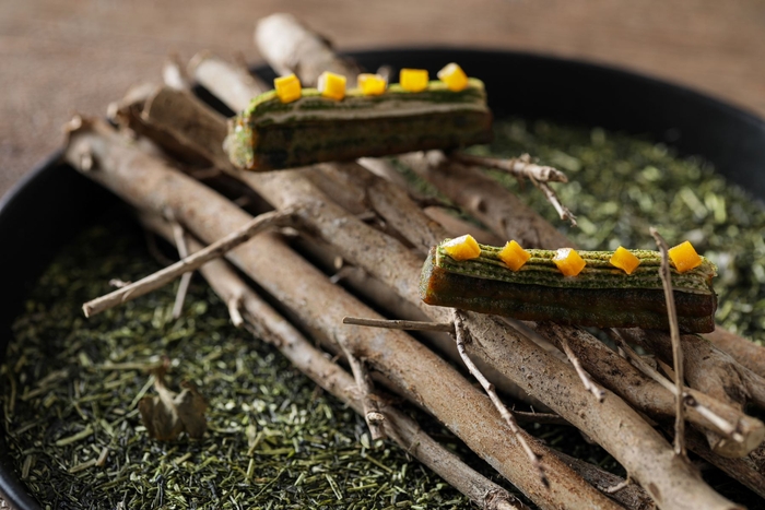 フォアグラとマンゴーのチュロス mirume深緑茶房“伊勢茶”の香り