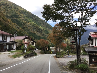 l8gSKu3ULktSngKHCUfc.jpg?w=940&h=940