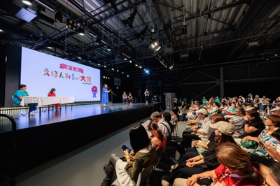 lCYbFMCLgReqftLlcbAY.jpg?w=940&h=940