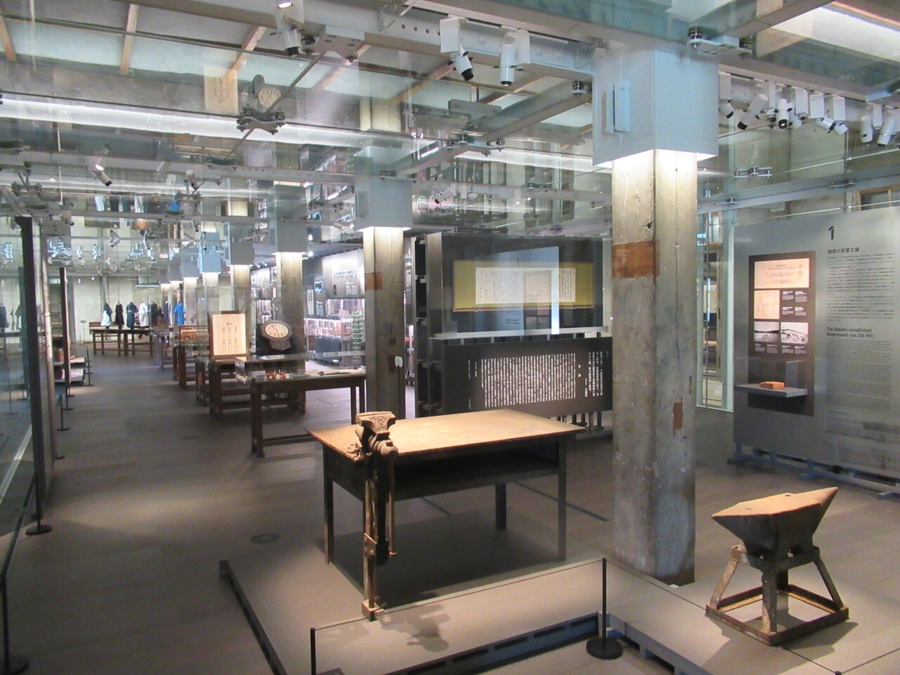 西置繭所1階 ギャラリー ※画像提供 富岡市