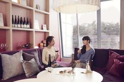 lHhpOZzLn9iYLJ5q6NPV.jpg?w=940&h=940