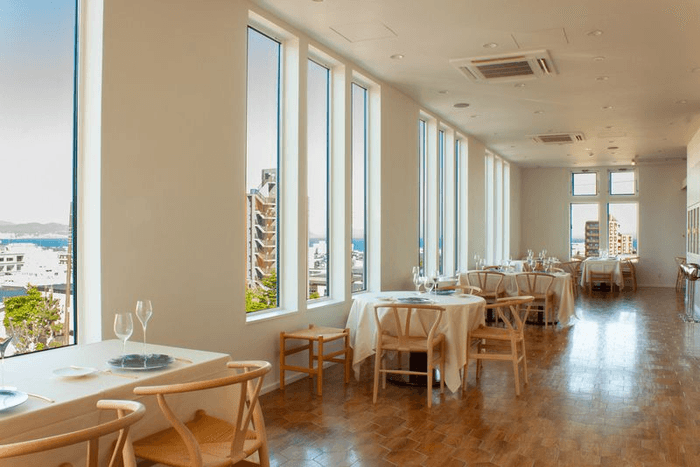 店舗内観(ダイニング)