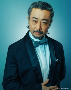 松尾役：コウガシノブ