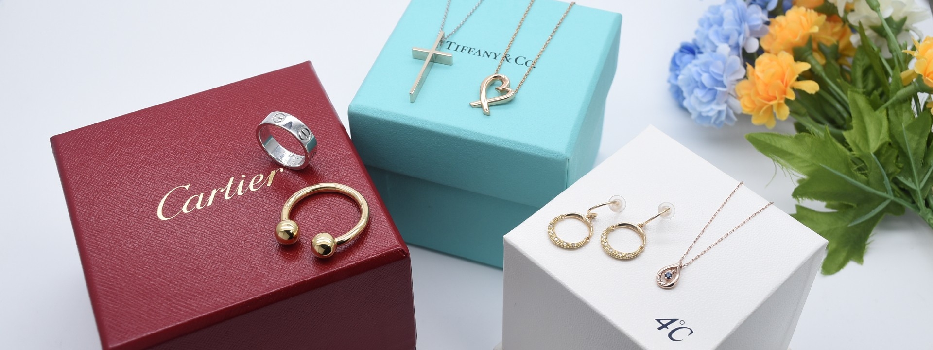 有名ブランドジュエリーもレンタル可能