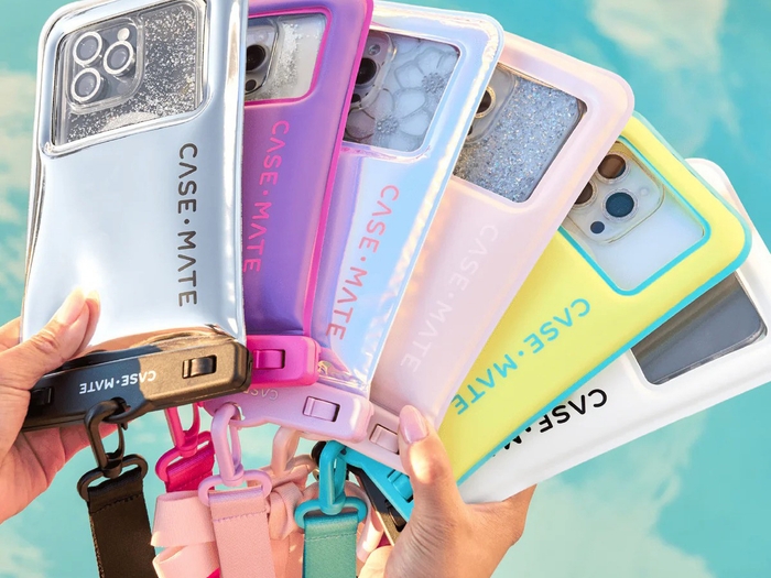 水に浮く防水ポーチ