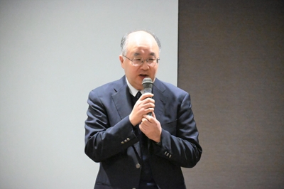 理工学部の中村忠司応用化学科長のあいさつ