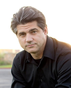 lpWNMWMj9AAqaLk5r1tD.jpg?w=940&h=940