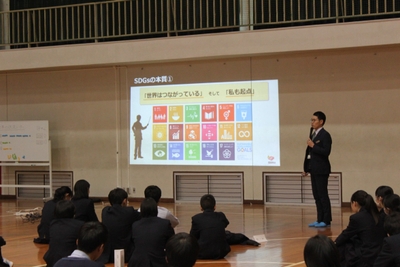 lqirtg4vihfLn2CEF9q4.jpg?w=940&h=940