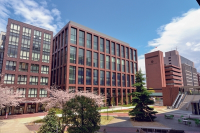 lrei0yikCoGWxrZ9WiZl.jpg?w=940&h=940