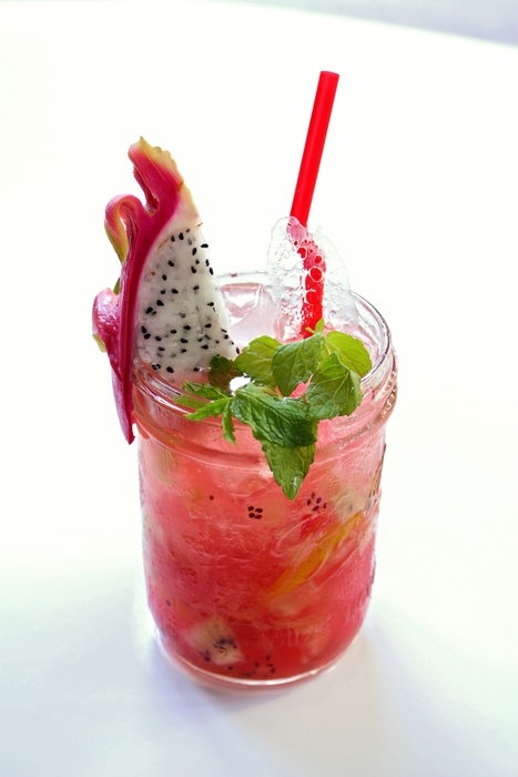 ドラゴンフルーツプレスソーダ 710円 税別