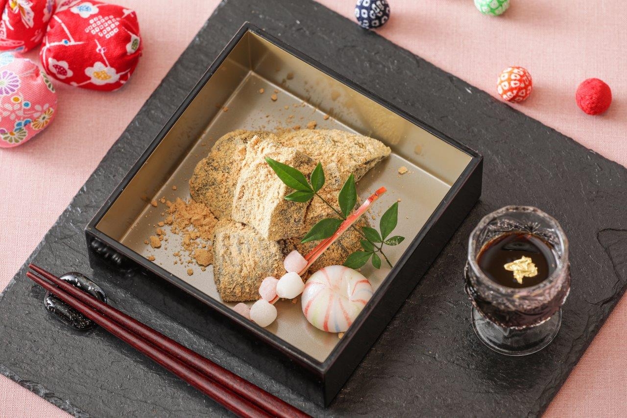 「鹿児島産本わらび粉をつかったもっちりわらび餅」イメージ画像 国産黒糖・香川産和三盆をつかったシロップと共に つくりたてをご提供いたします